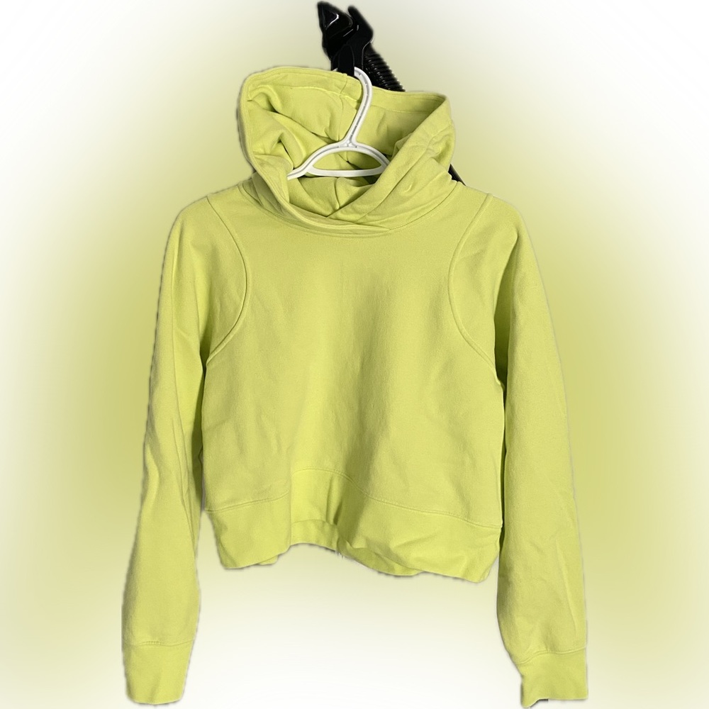 LOUNGEFUL CROPPED HOODIE